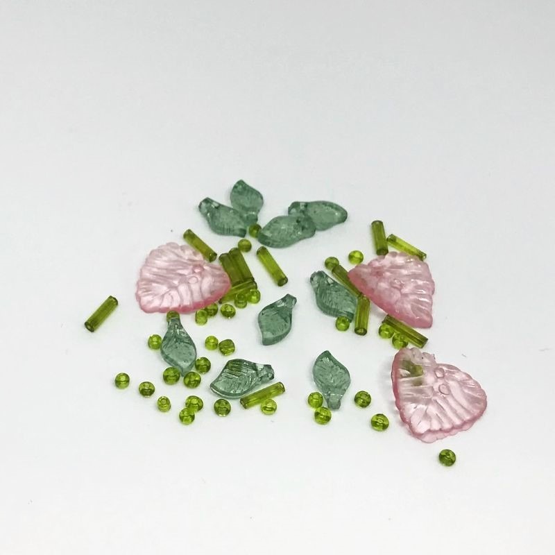 bead pack pink large leaves, green small leaves and light green seed beads