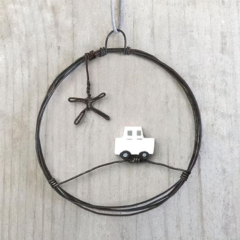tiny wire wreath with car and star
